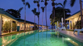 Гостиница Le Petit Saint Tropez  Khanom